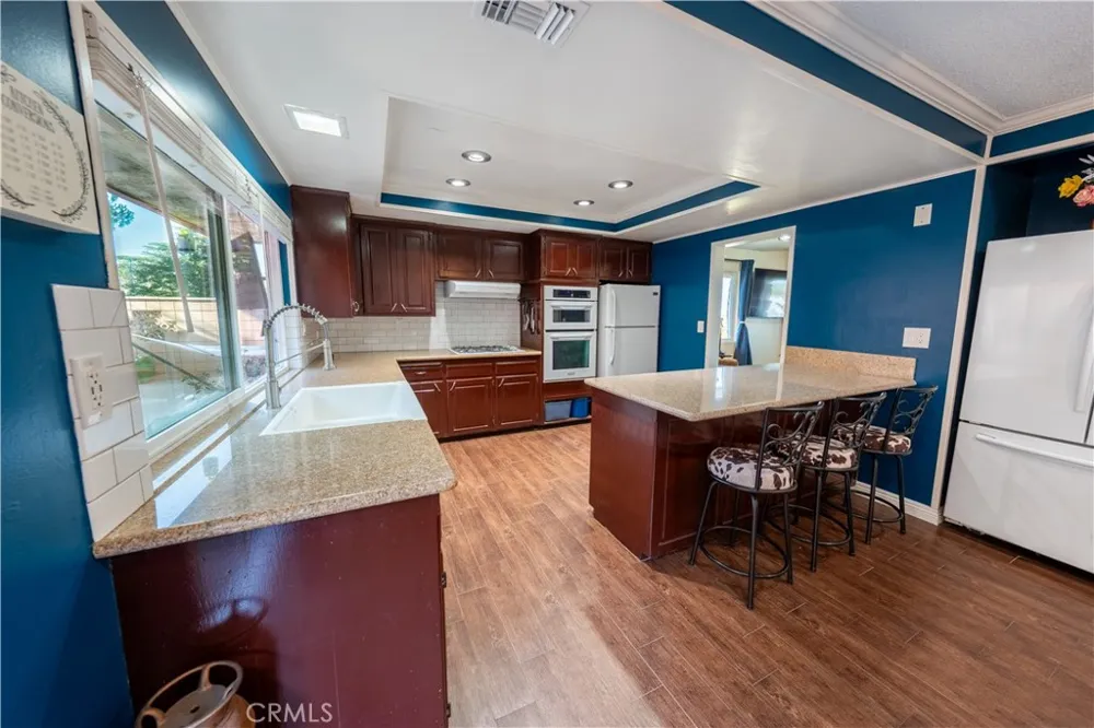 5425 Golden West Riverside, CA 92509