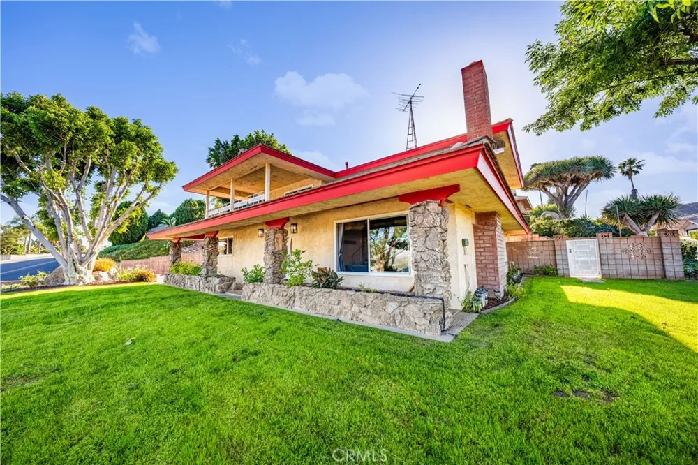5425 Golden West Riverside, CA 92509