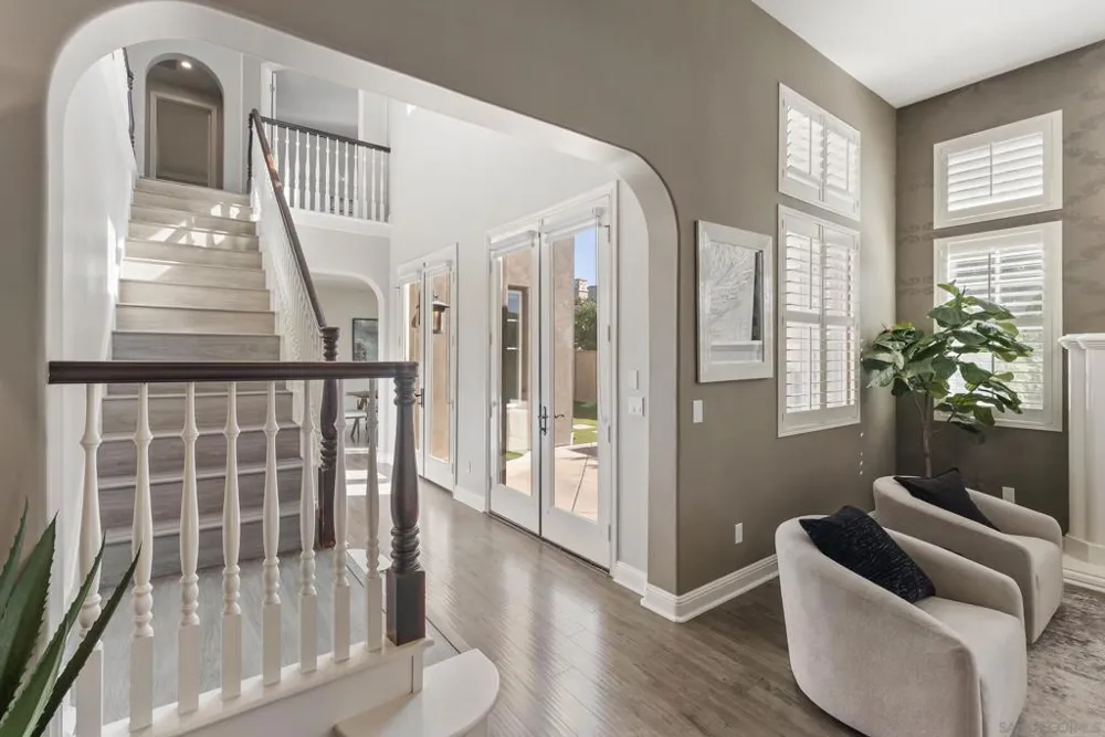15639 Via Montecristo San Diego, CA 92127