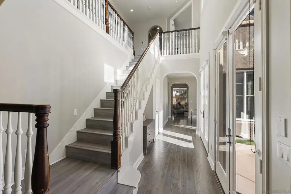 15639 Via Montecristo San Diego, CA 92127