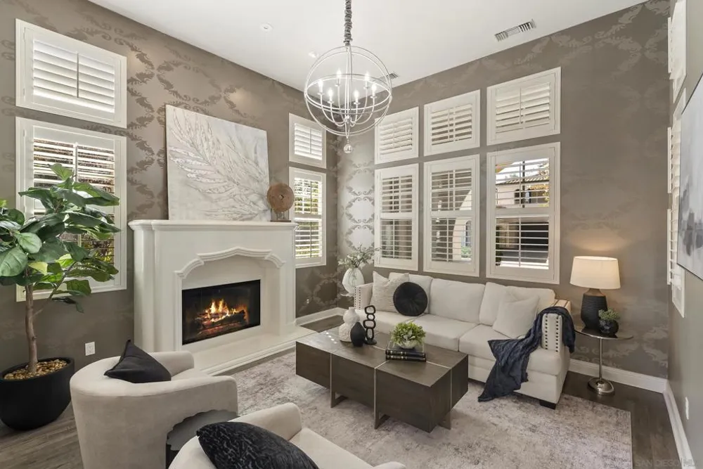 15639 Via Montecristo San Diego, CA 92127