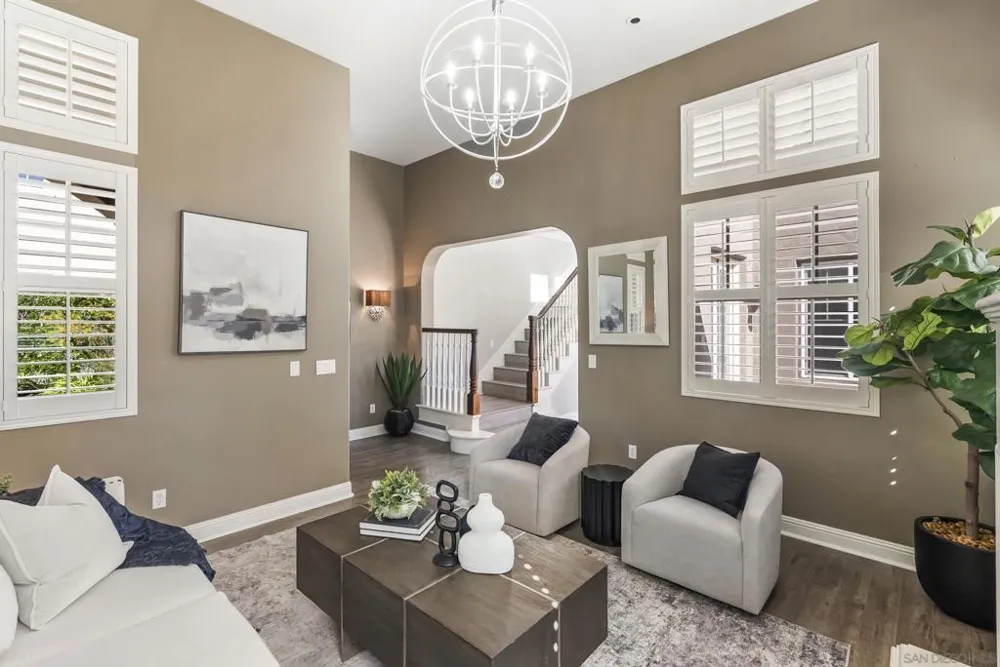 15639 Via Montecristo San Diego, CA 92127