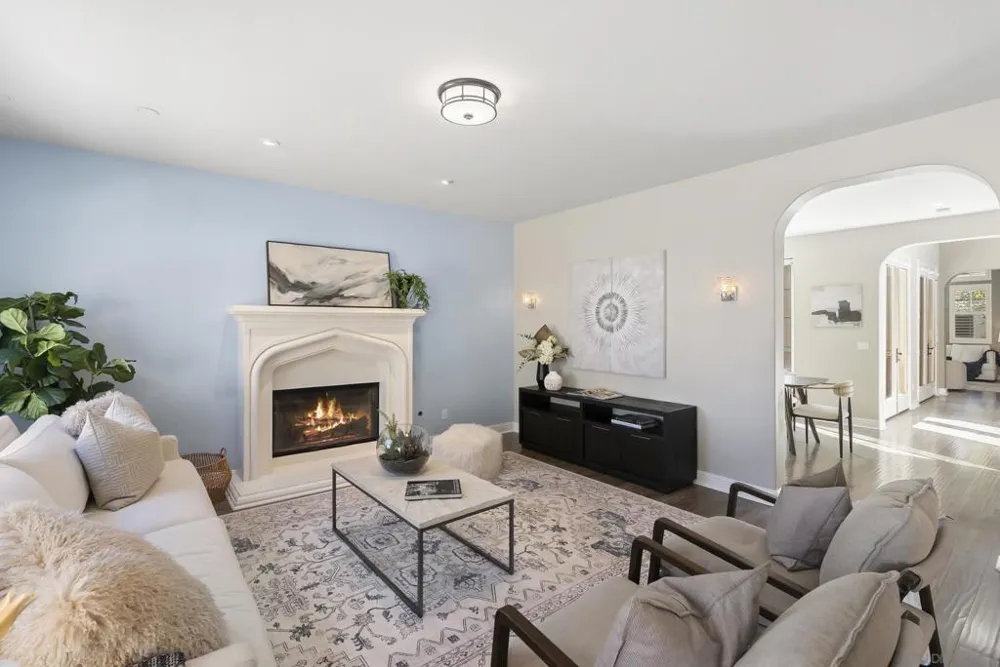 15639 Via Montecristo San Diego, CA 92127