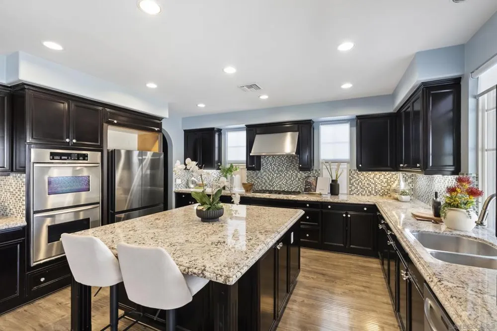 15639 Via Montecristo San Diego, CA 92127