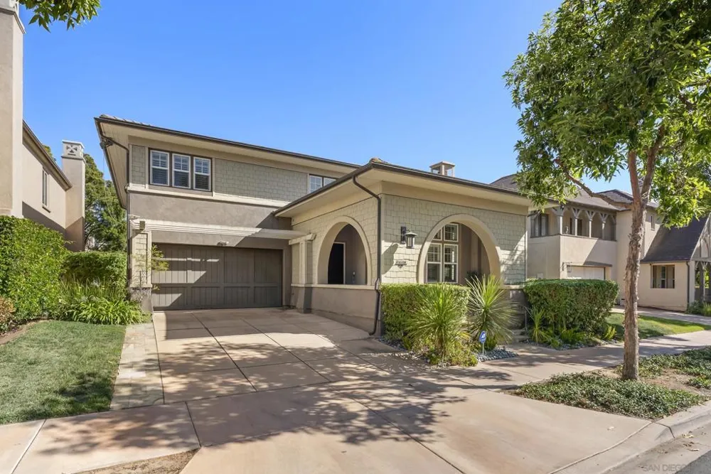 15639 Via Montecristo San Diego, CA 92127
