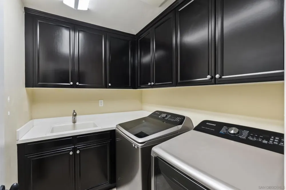 15639 Via Montecristo San Diego, CA 92127