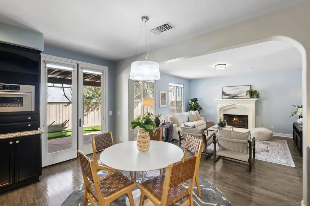 15639 Via Montecristo San Diego, CA 92127