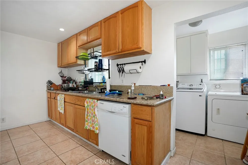1218 W D STREET Wilmington, CA 90744