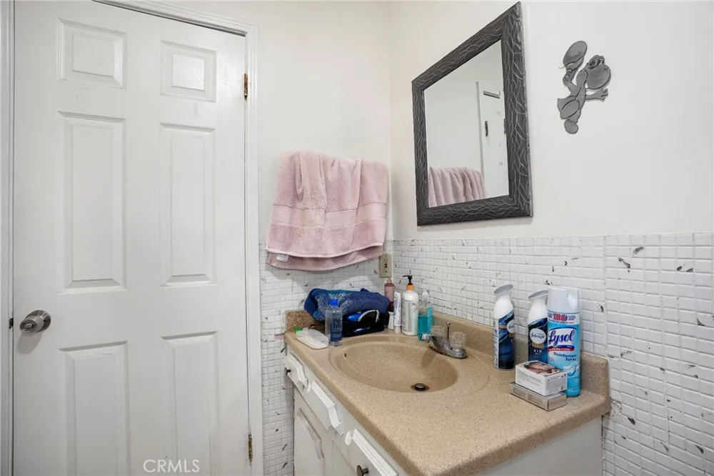 1218 W D STREET Wilmington, CA 90744