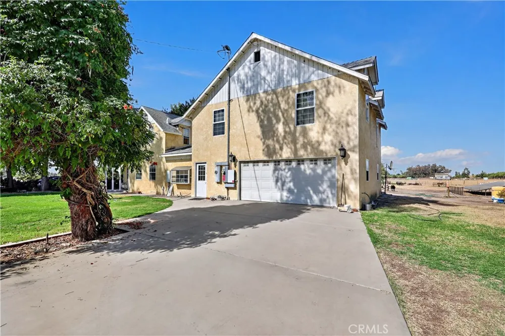 23598 Road 15 3/4 Chowchilla, CA 93610
