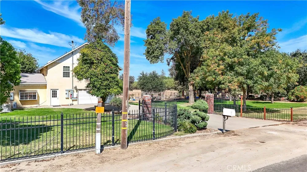 23598 Road 15 3/4 Chowchilla, CA 93610