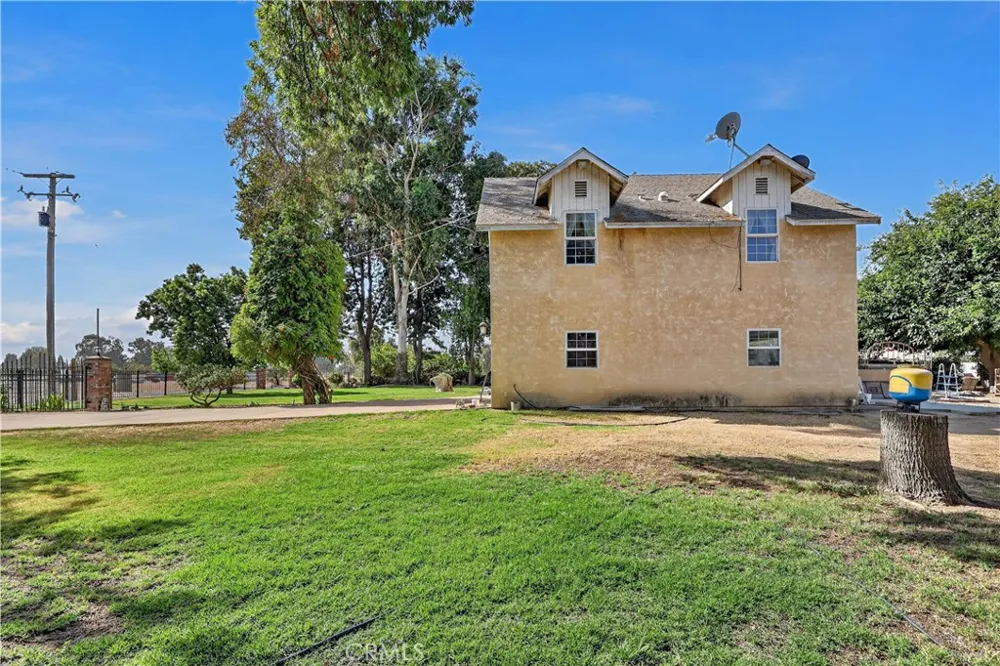 23598 Road 15 3/4 Chowchilla, CA 93610