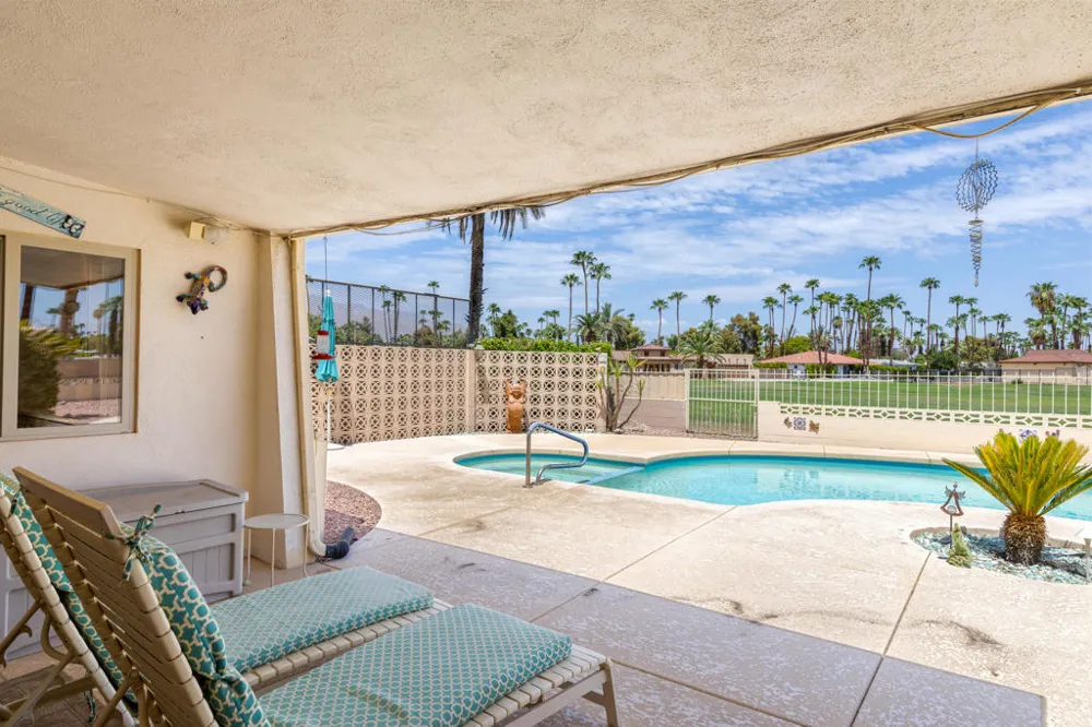 5282 E Lakeside Drive Palm Springs, CA 92264