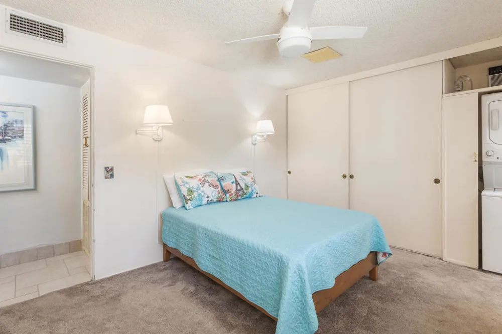 5282 E Lakeside Drive Palm Springs, CA 92264
