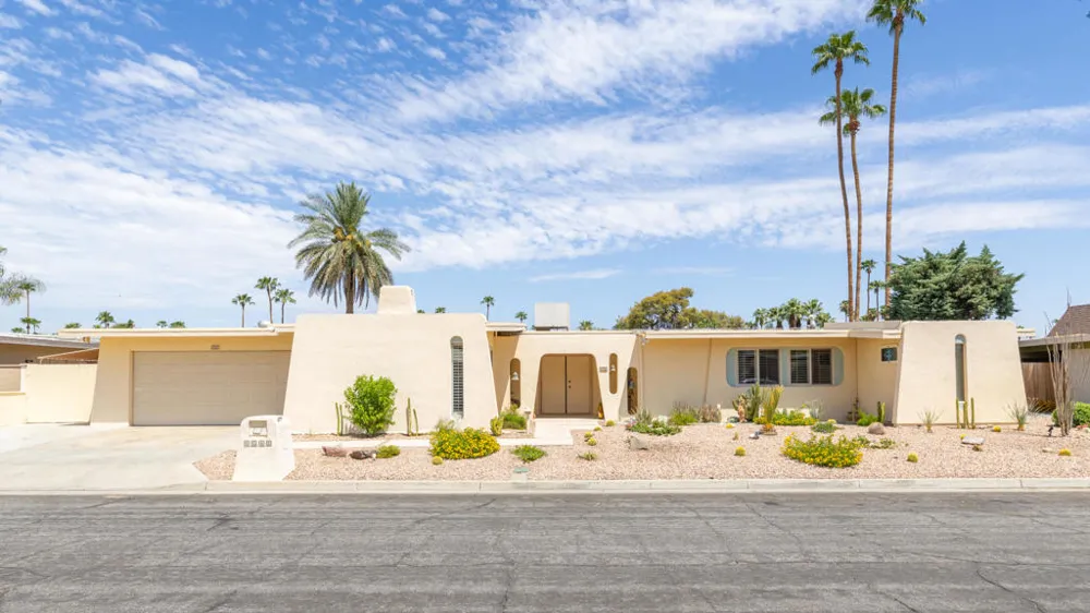 5282 E Lakeside Drive Palm Springs, CA 92264
