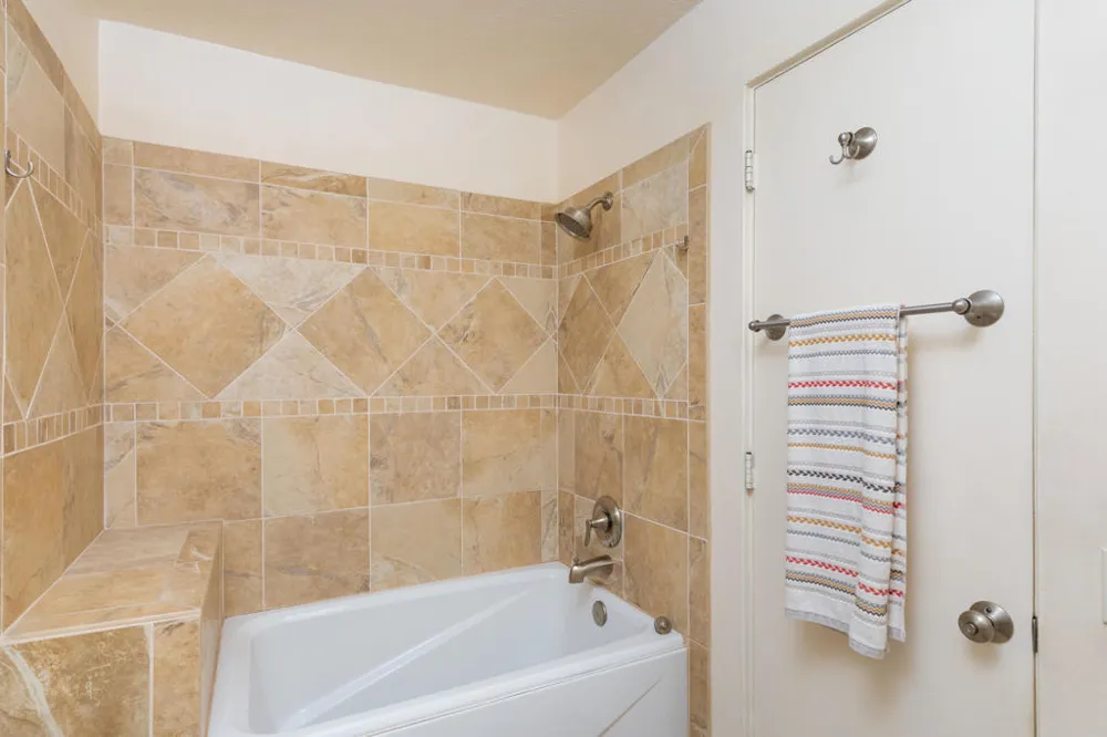 5282 E Lakeside Drive Palm Springs, CA 92264