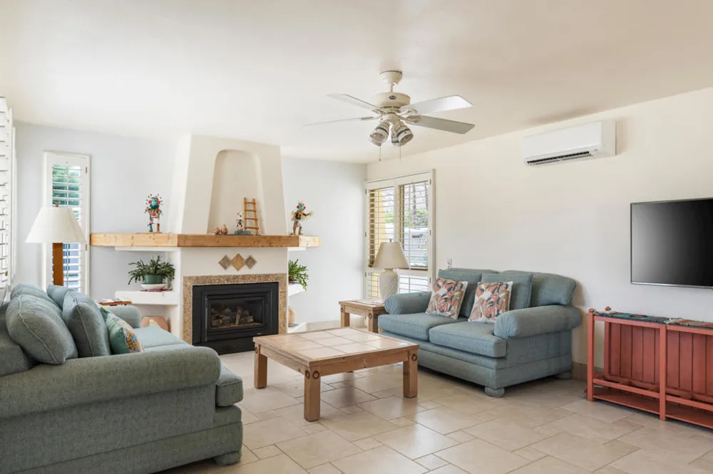 5282 E Lakeside Drive Palm Springs, CA 92264