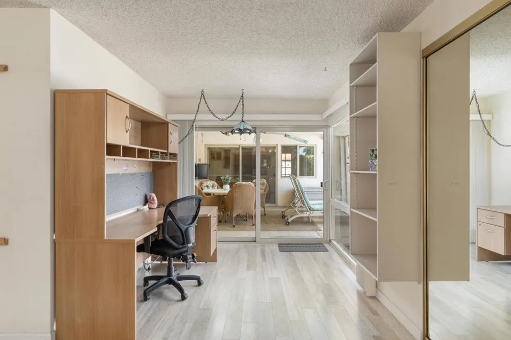 5282 E Lakeside Drive Palm Springs, CA 92264