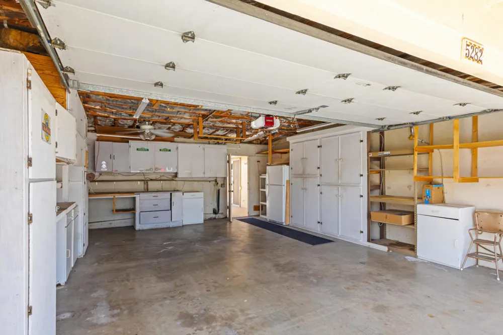 5282 E Lakeside Drive Palm Springs, CA 92264
