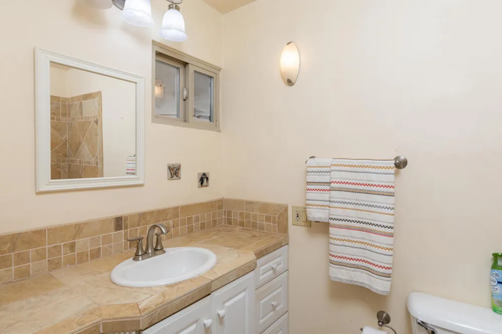 5282 E Lakeside Drive Palm Springs, CA 92264
