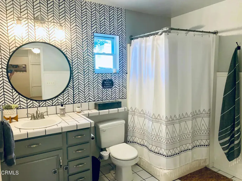 2619 Ocean Avenue Ventura, CA 93003
