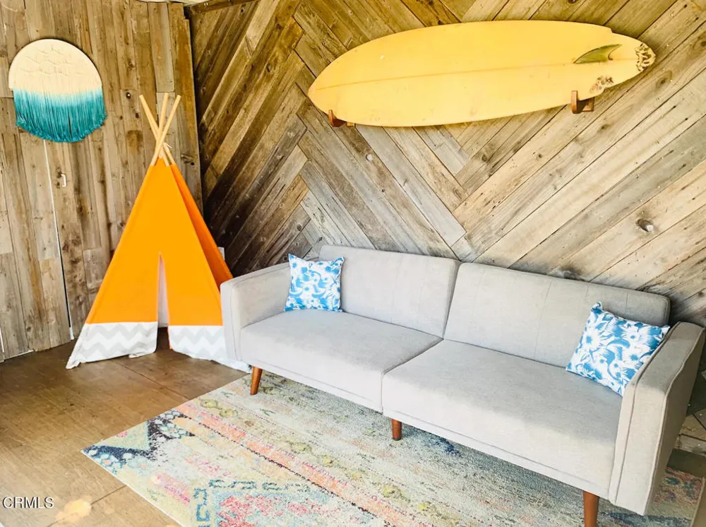 2619 Ocean Avenue Ventura, CA 93003