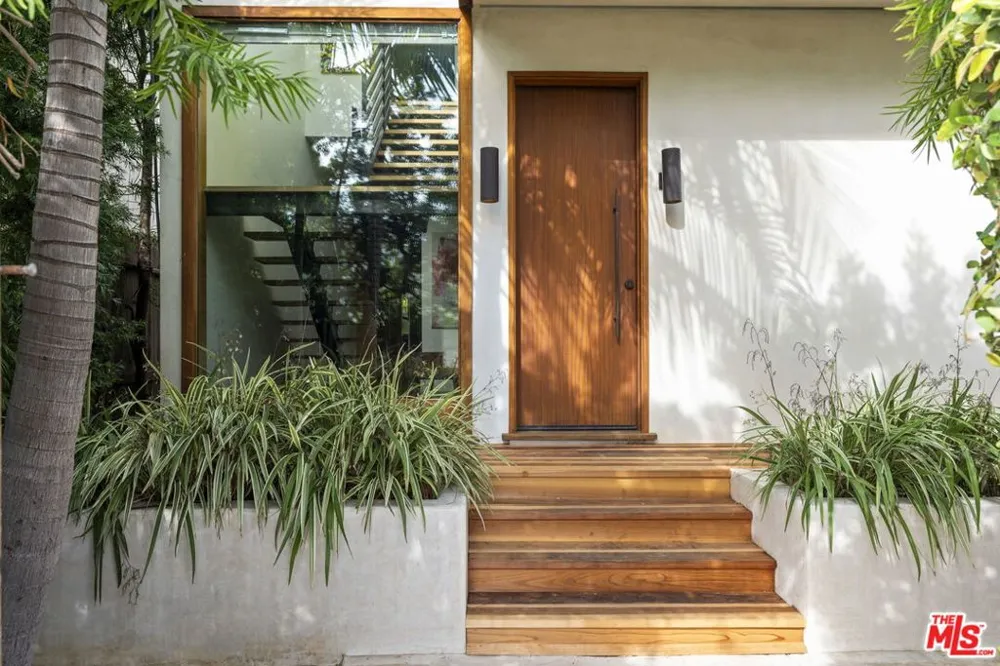1310 Riviera Avenue Venice, CA 90291