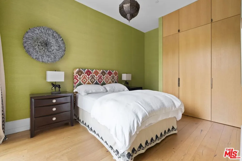 1310 Riviera Avenue Venice, CA 90291