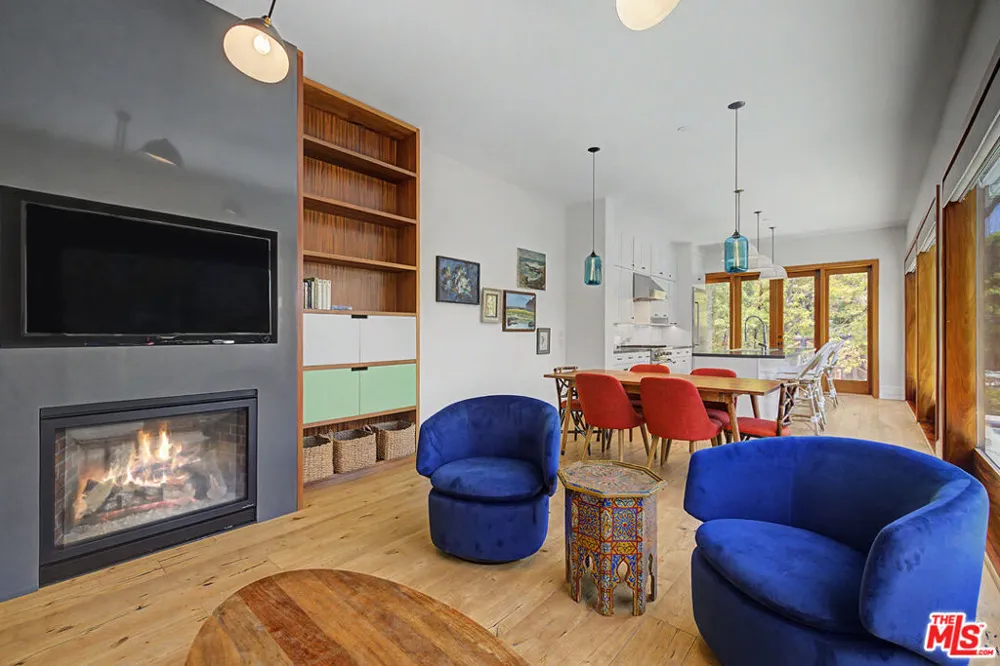 1310 Riviera Avenue Venice, CA 90291