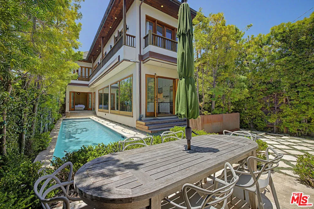 1310 Riviera Avenue Venice, CA 90291