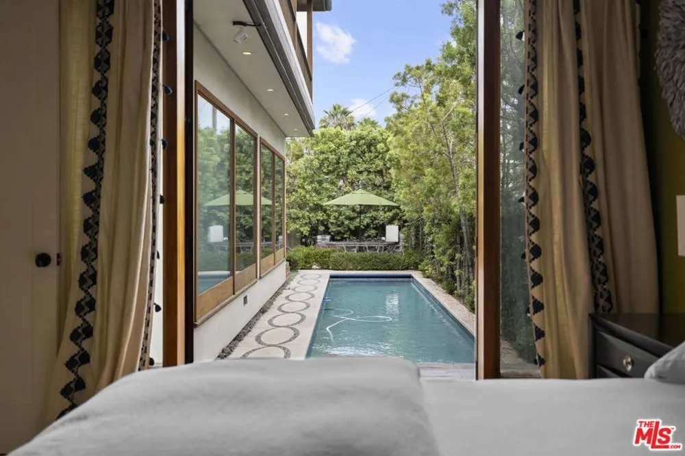 1310 Riviera Avenue Venice, CA 90291