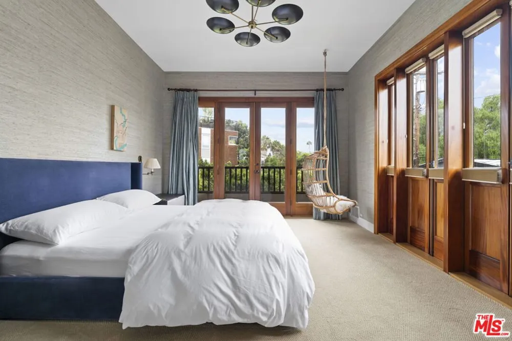 1310 Riviera Avenue Venice, CA 90291
