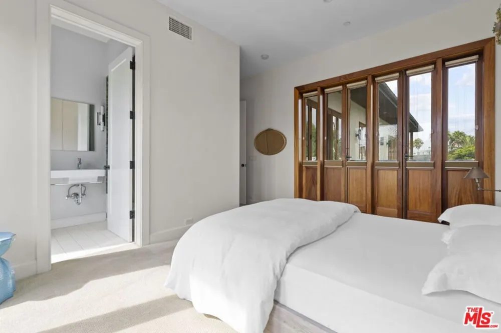 1310 Riviera Avenue Venice, CA 90291
