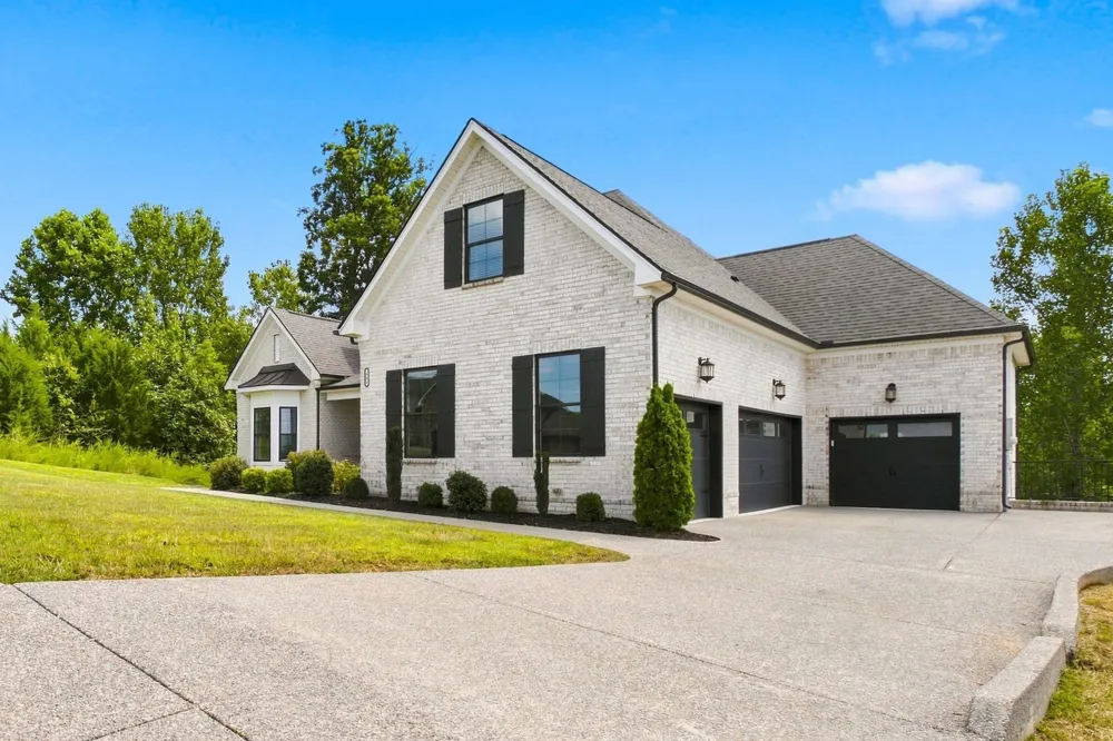 805 Saddle Ridge Dr Mount Juliet, TN 37122