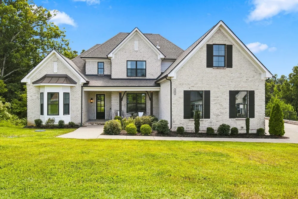 805 Saddle Ridge Dr Mount Juliet, TN 37122