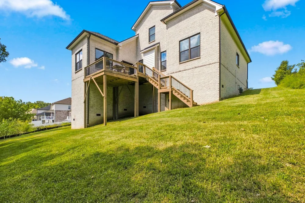 805 Saddle Ridge Dr Mount Juliet, TN 37122