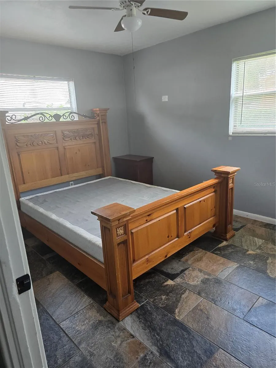1218 LORIE CIRCLE Brandon, FL 33510