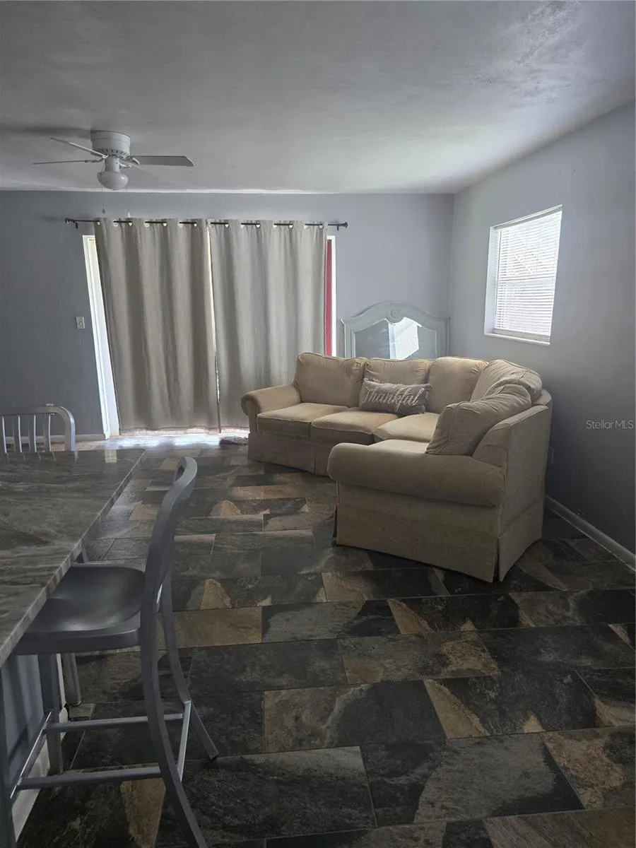 1218 LORIE CIRCLE Brandon, FL 33510