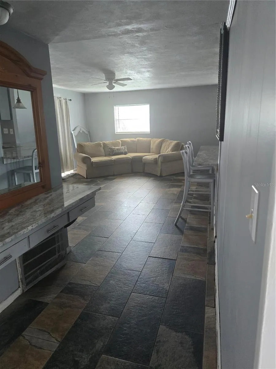 1218 LORIE CIRCLE Brandon, FL 33510