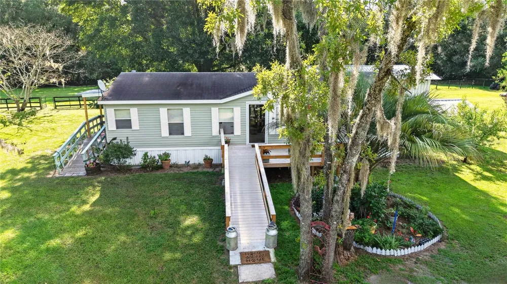 6051 SE 148TH TERRACE Morriston, FL 32668