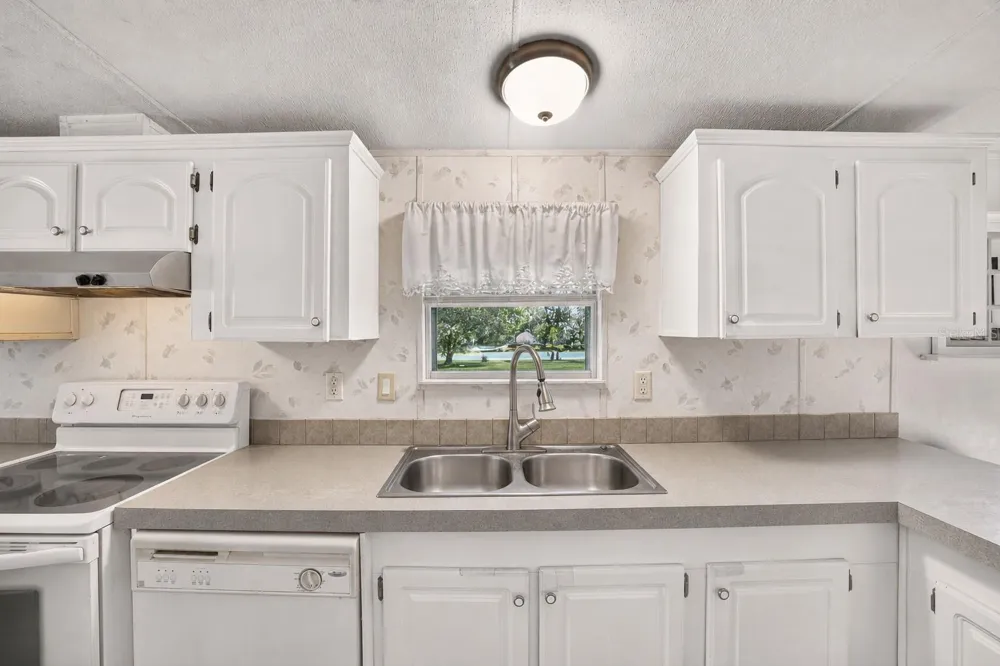 6051 SE 148TH TERRACE Morriston, FL 32668