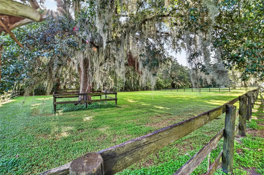 6051 SE 148TH TERRACE Morriston, FL 32668