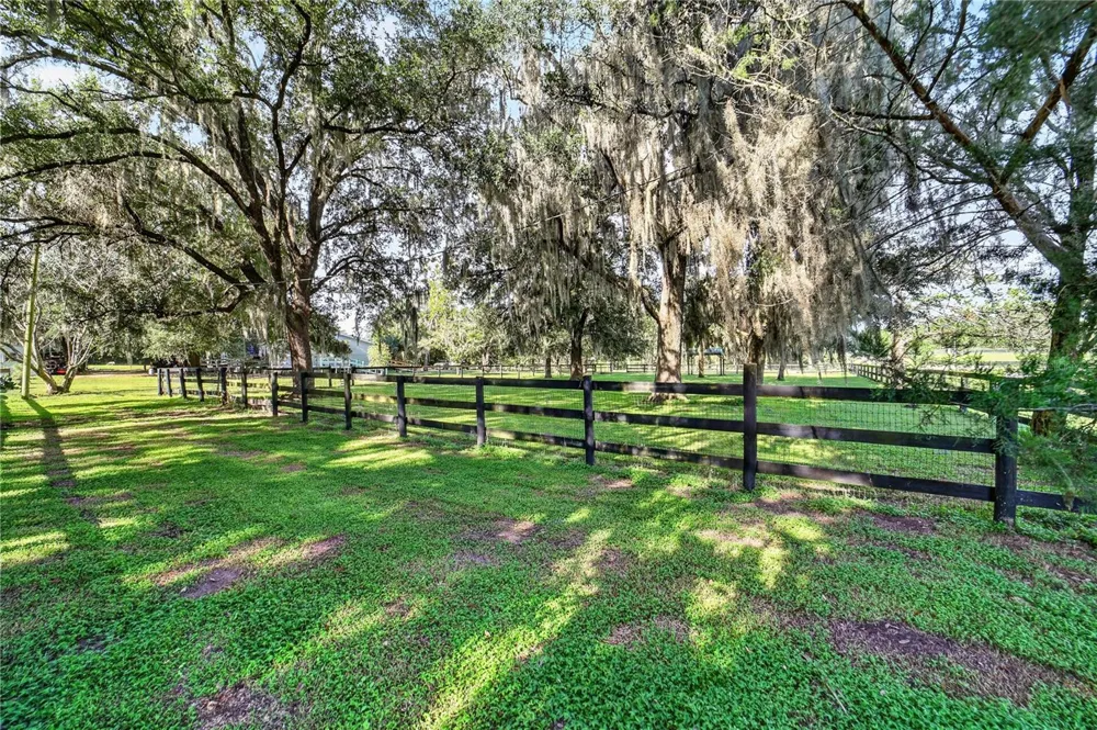 6051 SE 148TH TERRACE Morriston, FL 32668