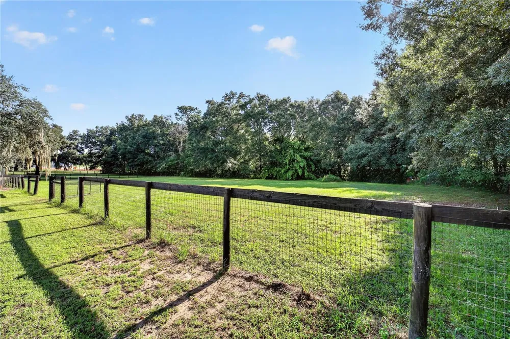 6051 SE 148TH TERRACE Morriston, FL 32668