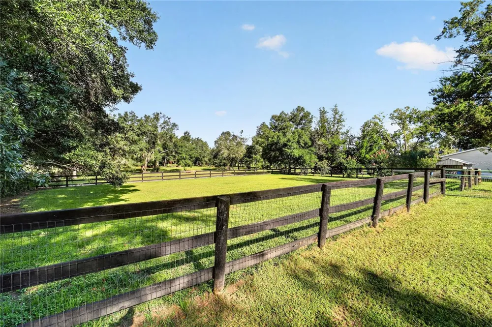 6051 SE 148TH TERRACE Morriston, FL 32668