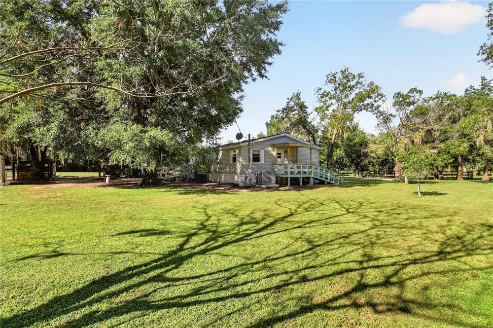6051 SE 148TH TERRACE Morriston, FL 32668