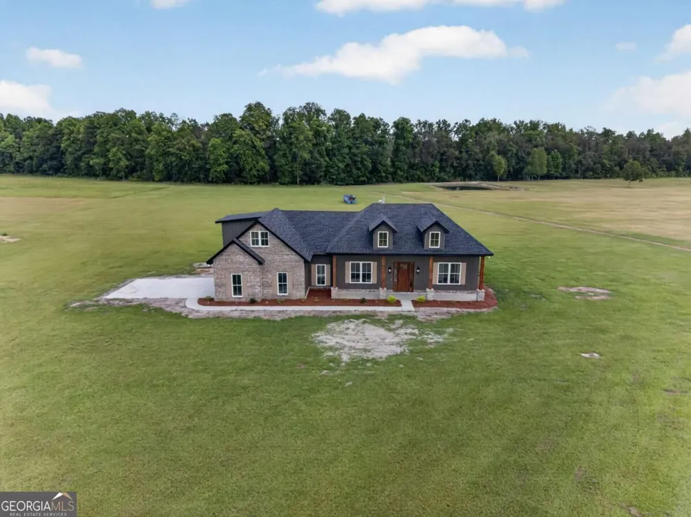 3634 Highway 121 Blackshear, GA 31516