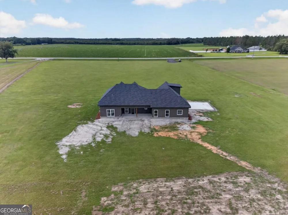 3634 Highway 121 Blackshear, GA 31516