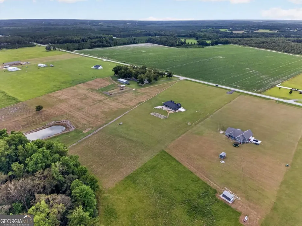 3634 Highway 121 Blackshear, GA 31516