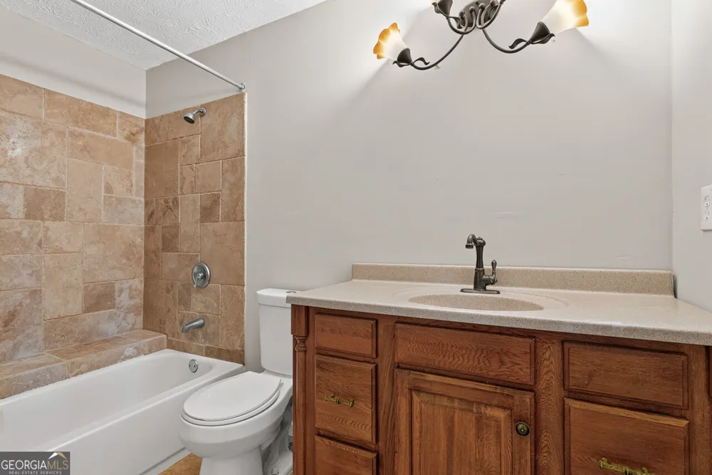 8340 Beechwood TRCE Riverdale, GA 30274